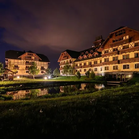 Deluxe Lomnica Aparthotel