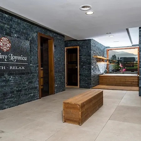 Deluxe Lomnica Aparthotel